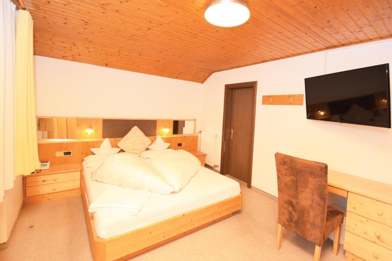 Hotel Chalet Olympia مونغيلفو المظهر الخارجي الصورة