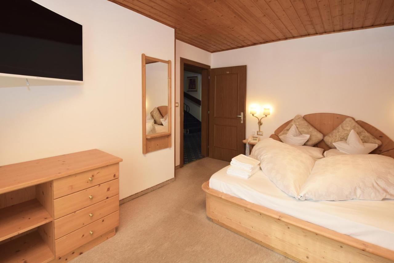Hotel Chalet Olympia مونغيلفو المظهر الخارجي الصورة