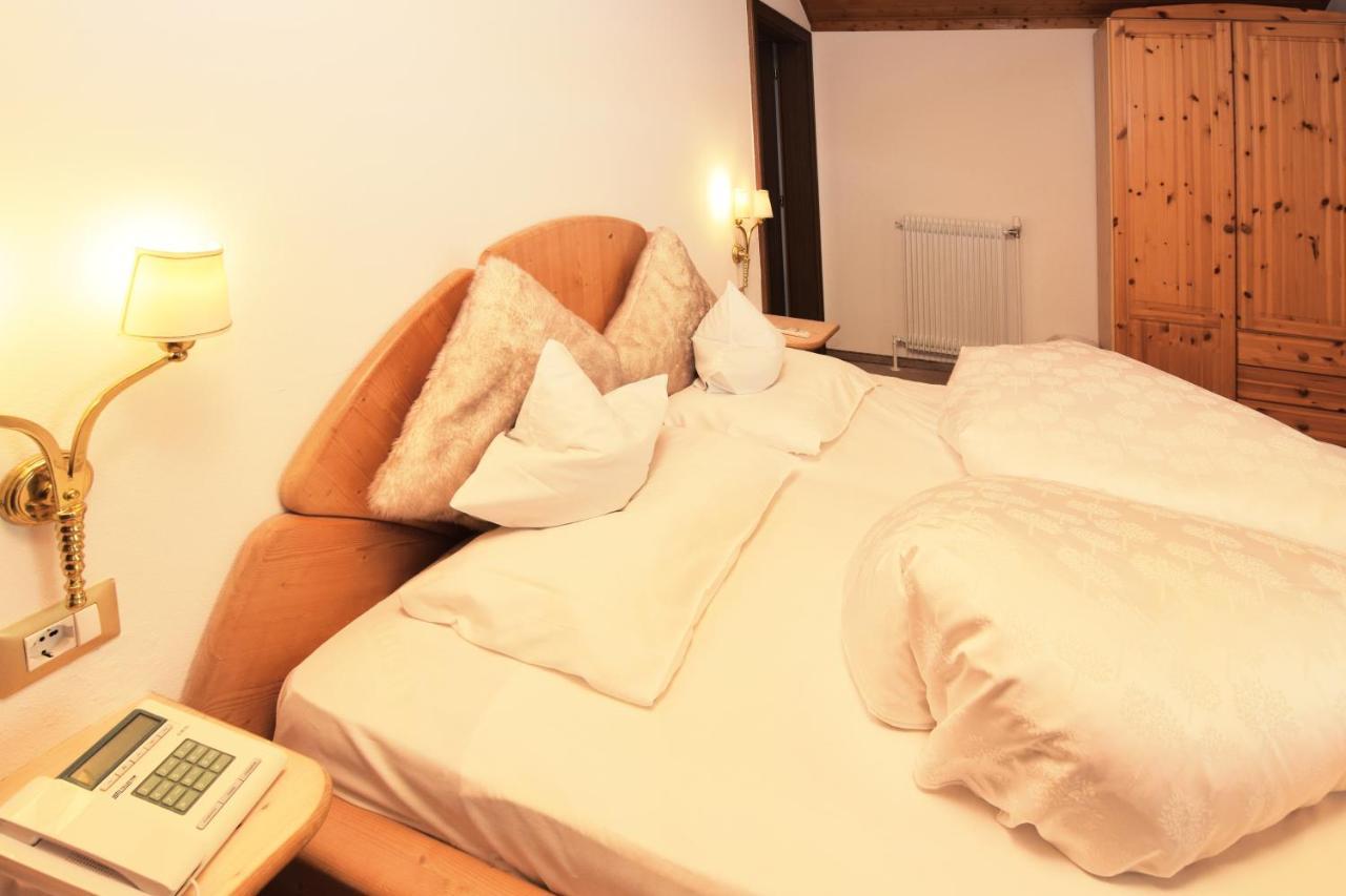 Hotel Chalet Olympia مونغيلفو المظهر الخارجي الصورة