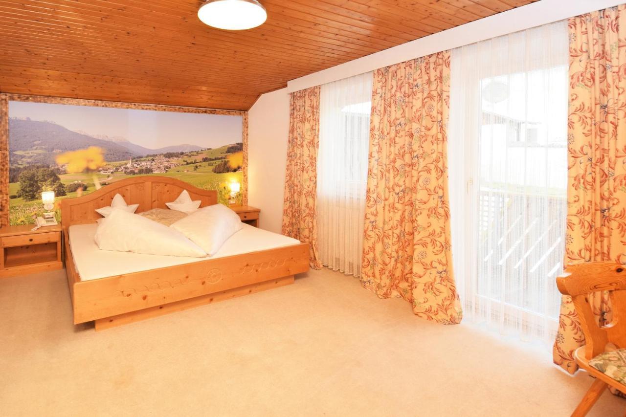Hotel Chalet Olympia مونغيلفو المظهر الخارجي الصورة