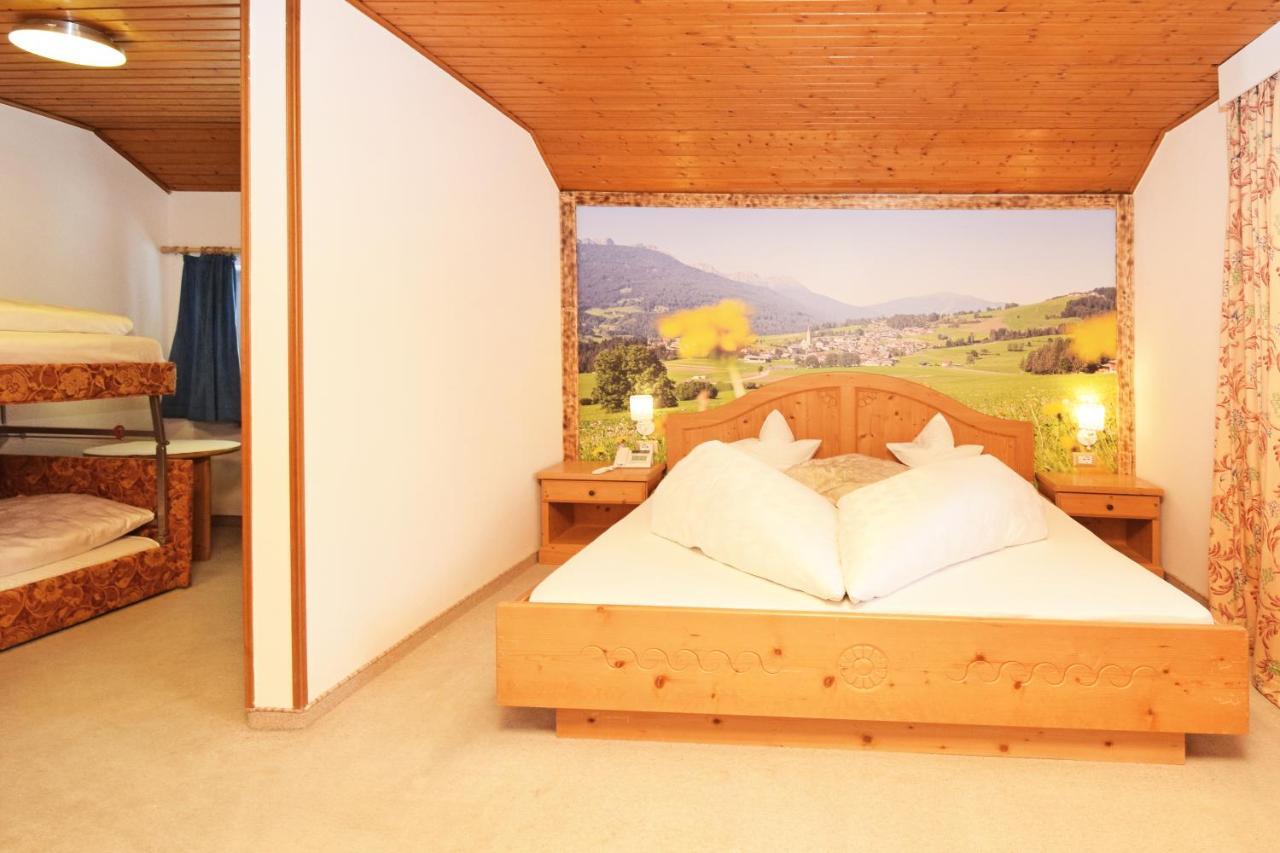 Hotel Chalet Olympia مونغيلفو المظهر الخارجي الصورة