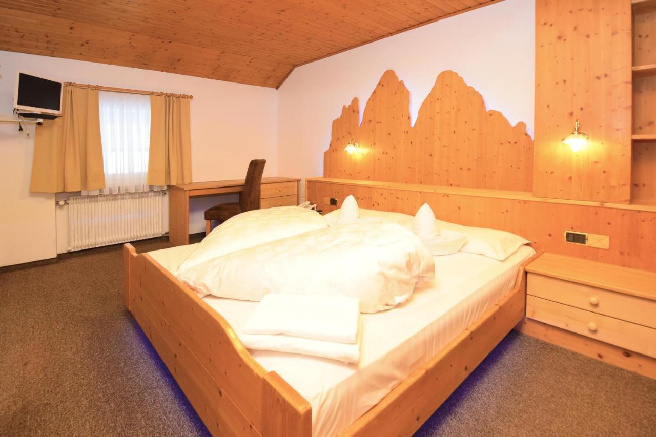 Hotel Chalet Olympia مونغيلفو المظهر الخارجي الصورة