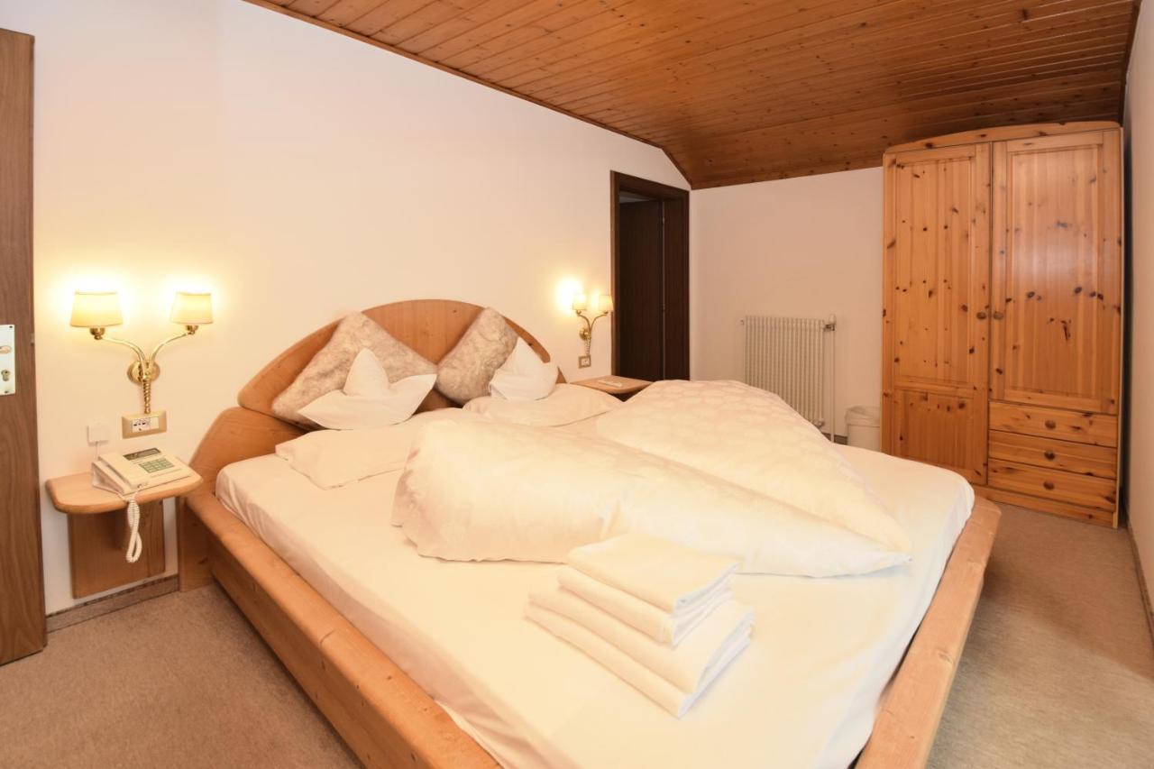 Hotel Chalet Olympia مونغيلفو المظهر الخارجي الصورة
