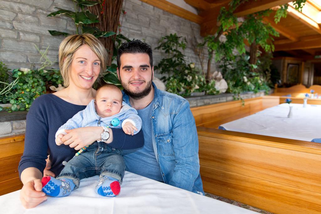 Hotel Chalet Olympia مونغيلفو المظهر الخارجي الصورة