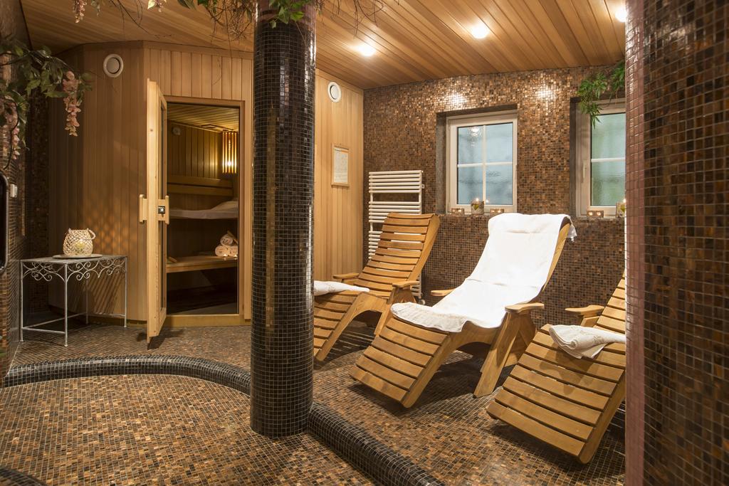 Hotel Chalet Olympia مونغيلفو المظهر الخارجي الصورة