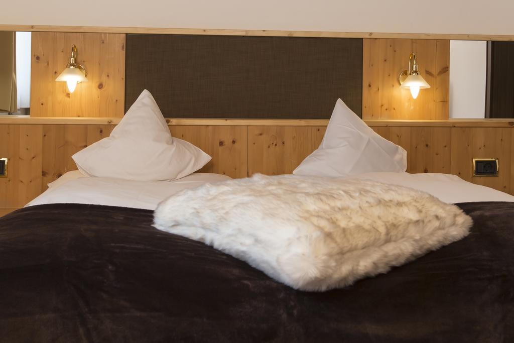 Hotel Chalet Olympia مونغيلفو المظهر الخارجي الصورة