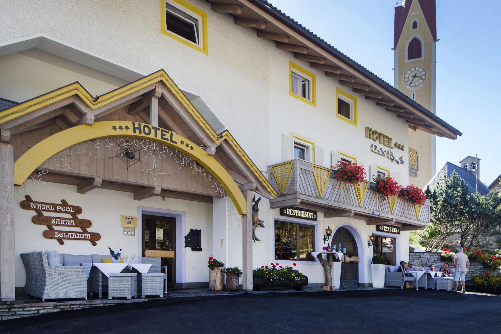 Hotel Chalet Olympia مونغيلفو المظهر الخارجي الصورة